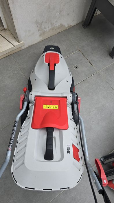 Corta relva rigorosamente impecável