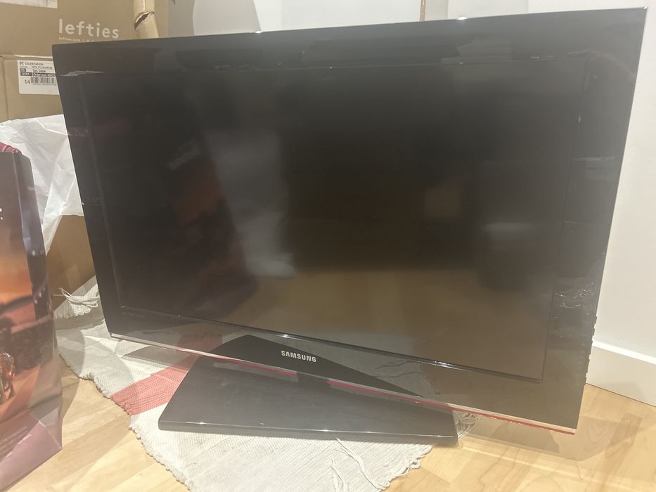 LCD SAMSUNG 32”-bom estado