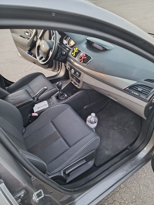 Автомобіль Рено меган