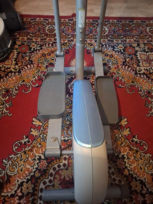 orbitrek (rower eliptyczny) marki Domyos, model FC 400.