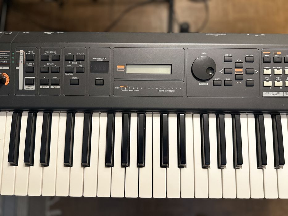 Yamaha Mx49 ( Trocas )