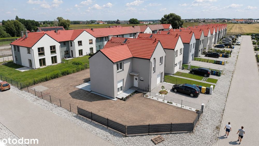 Budynek jednorodzinny. Dobrzykowice. Bezpośrednio