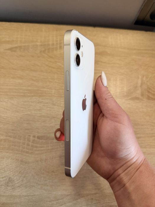 Продам свій Iphone 11 ,128GB в гарному збереженому стані