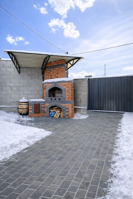 Продам  таунхаус з окремим двором,рн Таращанський.