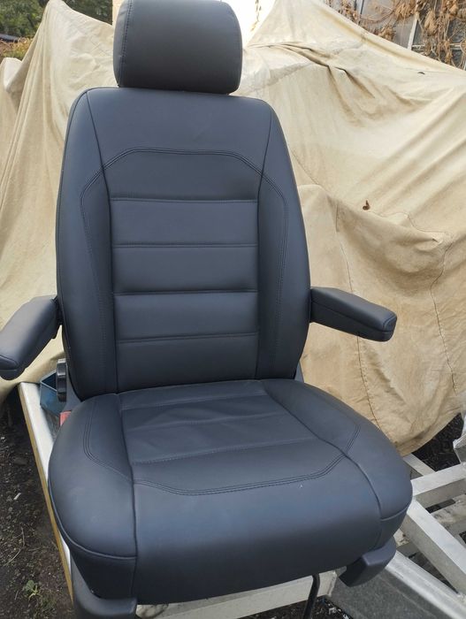 сидіння т5 т6 права і ліва vw t5 t6