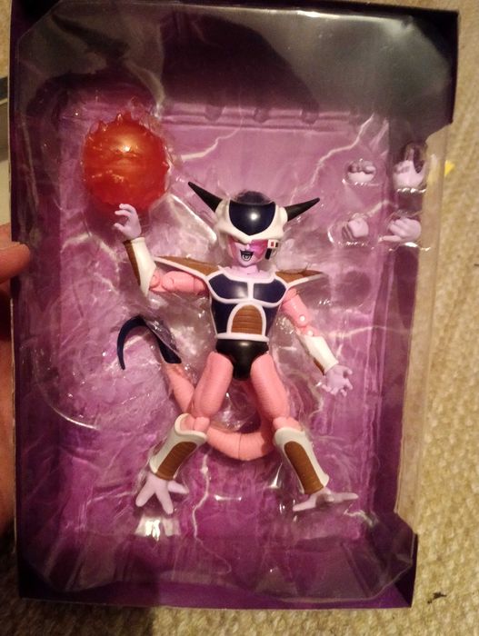 Frieza 1st Form – Dragon Stars completo