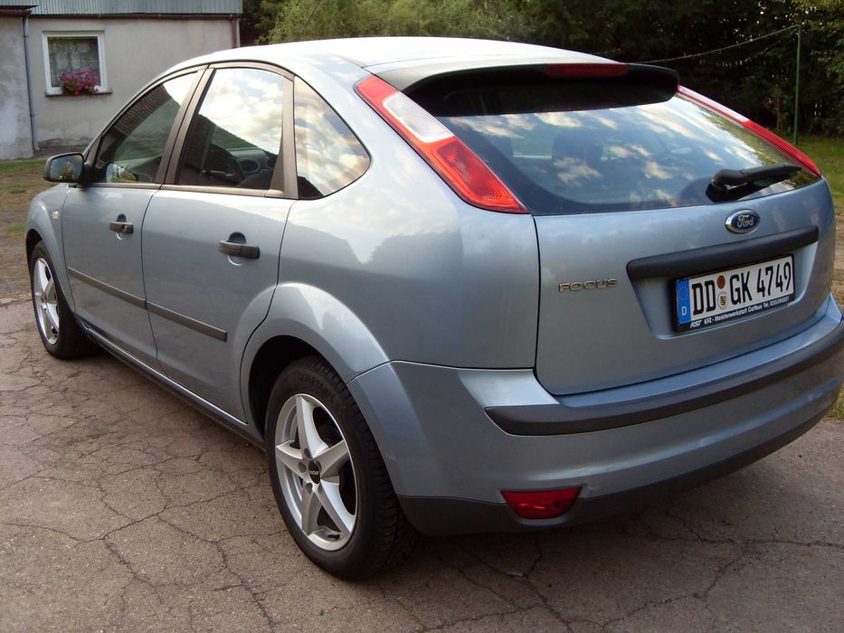 ford focus benzyna  2006 r  74 kw