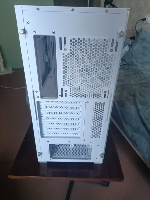 Корпус Cougar UNIFACE White