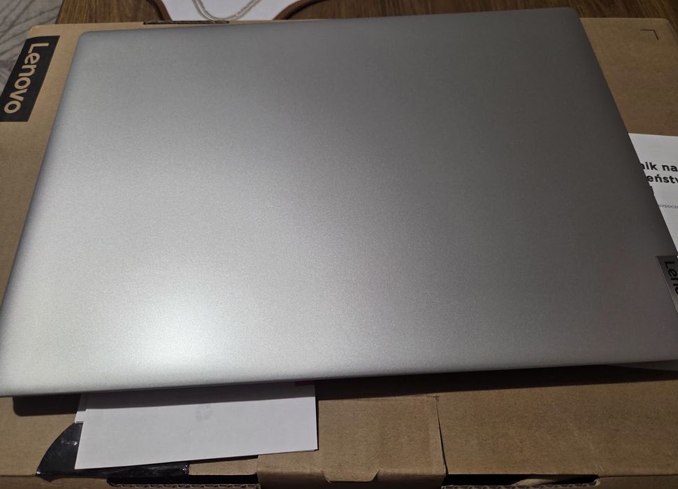 Lenovo IdeaPad Slim 14AST-05 | 14″ | AMD A6-9220e | 4GB RAM | 128GB SS