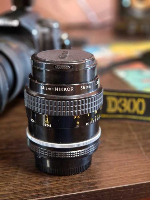 Nikon D300 з об'єктивами 16-85 VR та 55mm Macro + спалах SB 600