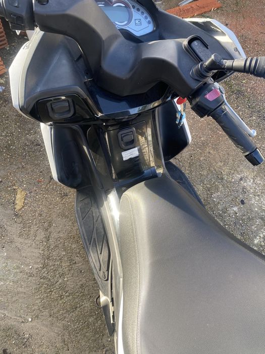 Vendo scooter kymco 300