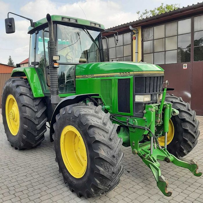 Ciągnik Rolniczy JOHN DEERE 7700