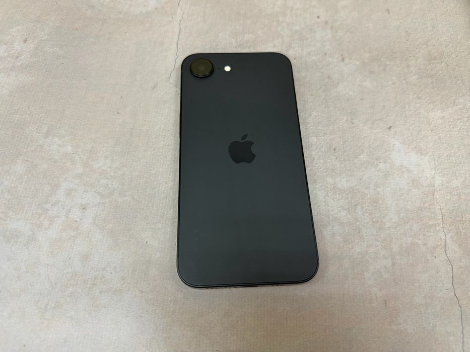 Iphone 16e 128gb neverlock Global 430$ Black