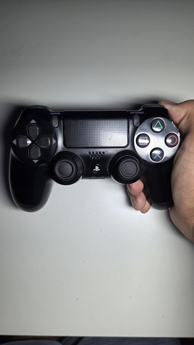Comando ps4 preto