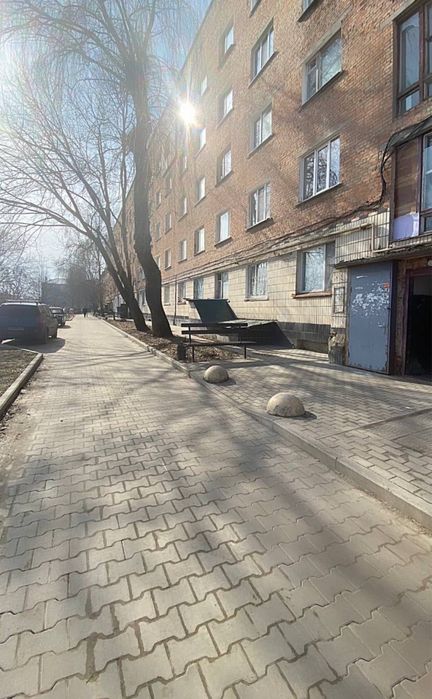 Кімната у гуртожитку з власною кухнею