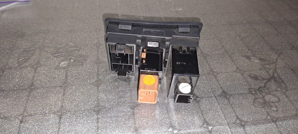 Блок кнопок Hyundai i30fd 07-12 б/у