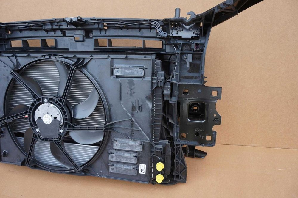 Audi  Q2 81A Передня панель телевізор