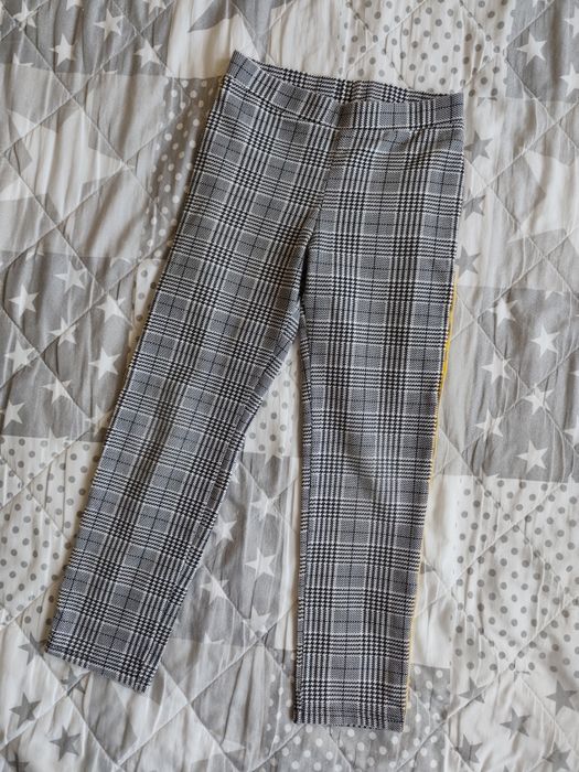 Spodnie leginsy H&M pepita kratka z lampasem rozm. 128