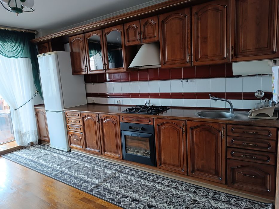 Оренда 2к в центрі міста