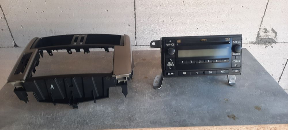 Продам магнитолу Тойота