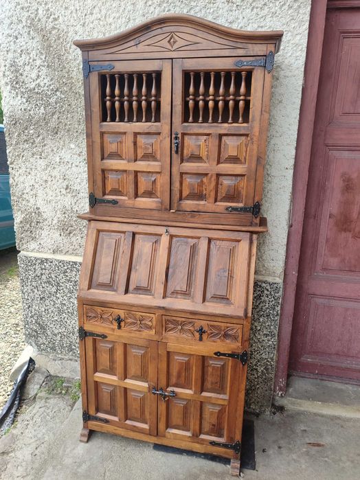 Stary niemiecki kredens drewniany