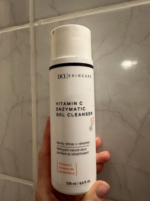 DCL Vitamin C Enzymatic Gel Cleanser гель для вмивання з ензимами ензимний очисник