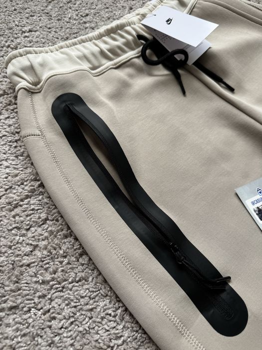 Штаны Nike Tech Fleece
