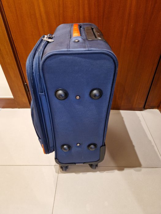 Mala de viagem como nova