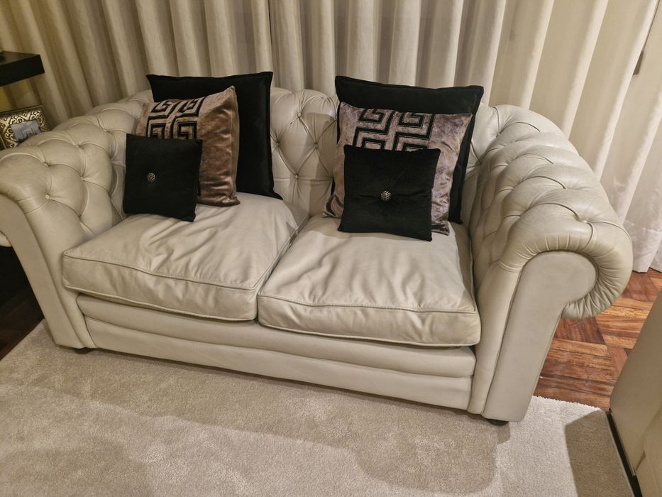Capitonné Leather Sofa