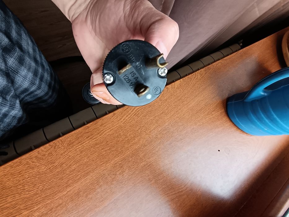 Продам сетевой кабель Magnan Signature