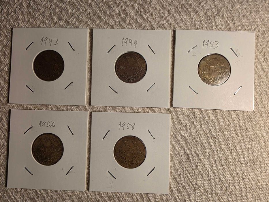 5 moedas de XX centavos de diversas datas