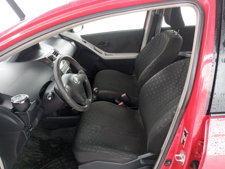 Toyota Yaris 1.0 gasolina 2009