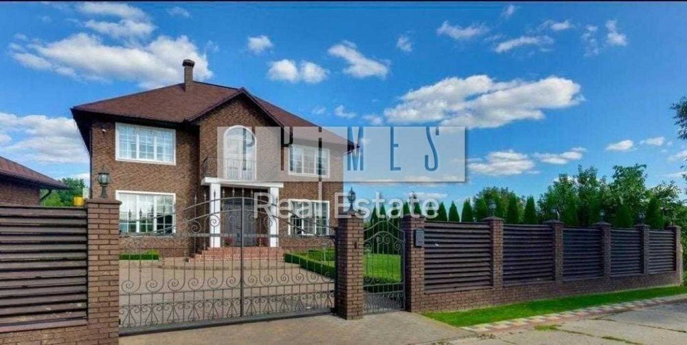 Продаж сучасного котеджу, з терасою та басейном, Романків