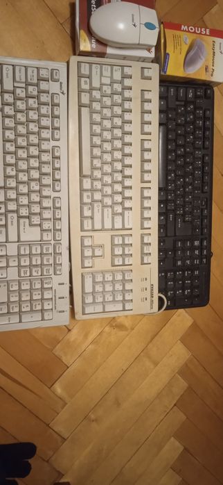 Планки памяти DDR-400.