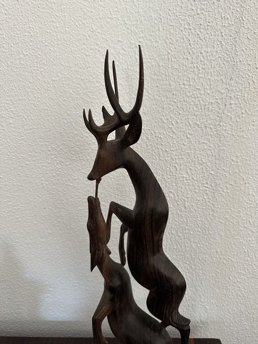Animal em madeira