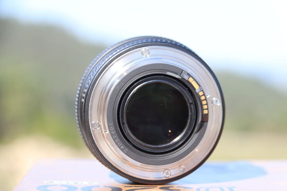 Canon EF 50mm F/ 1.4