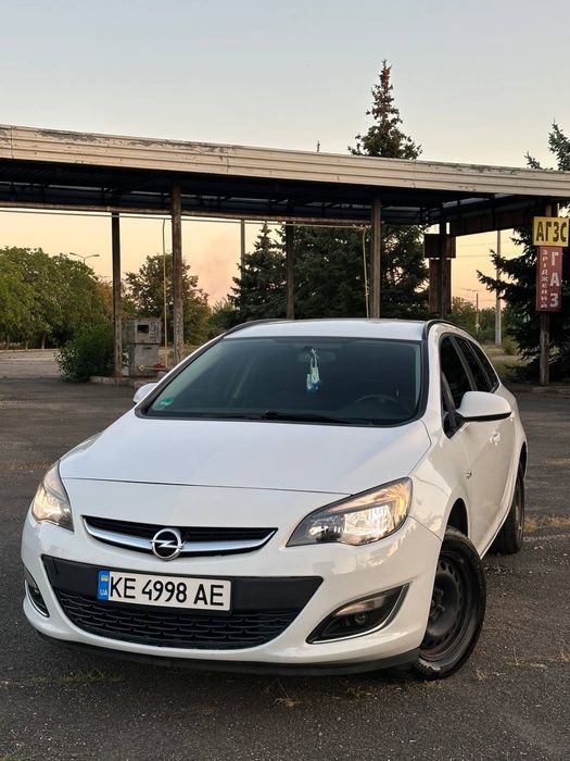 Продам Opel astra j