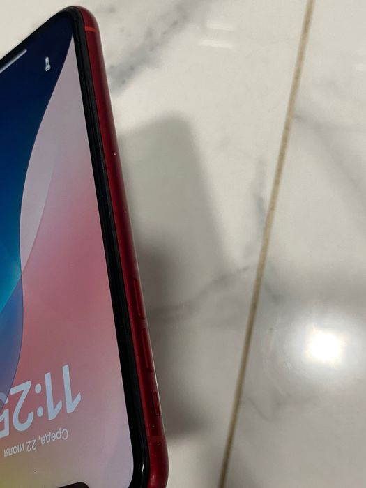 Продаю iPhone XR 128 gb