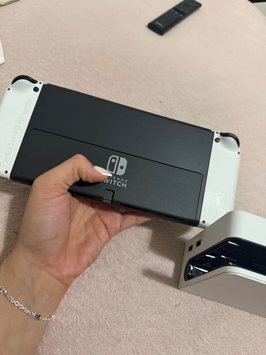 Nitendo switch Oled
