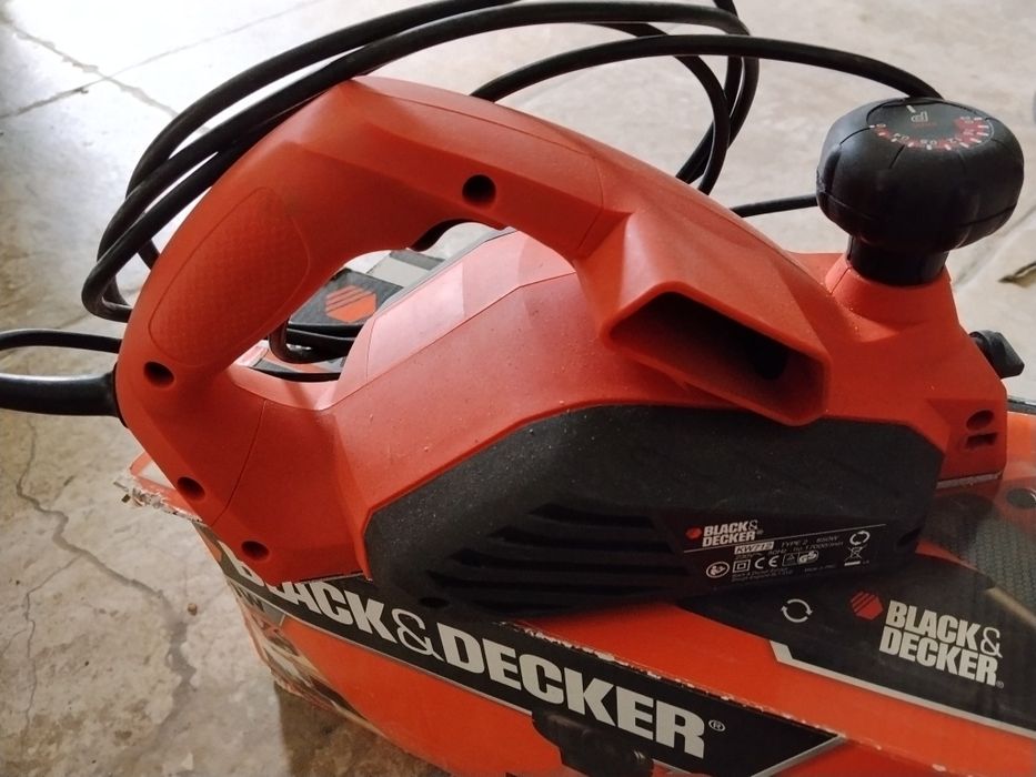 Plaina black decker como nova
Modelo: KW712
Potência: 650 W