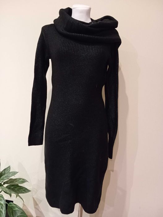 Długa sukienka dzianinowa