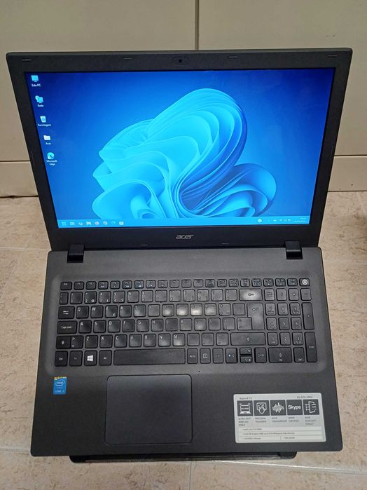 Acer Aspire E5-573: i5 2.70 GHz, RAM 16 GB, SSD 250 GB, HDD 640 GB64283861266049120