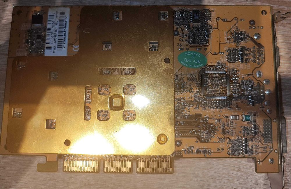 NVidia GeForce4 Ti 4200, 128MB DDR AGP 8x