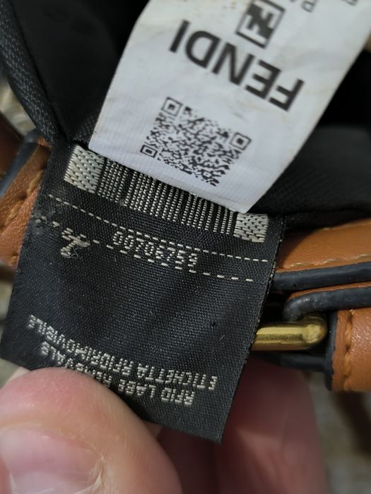 Сумка Fendi Graphy Hobo, оригінал