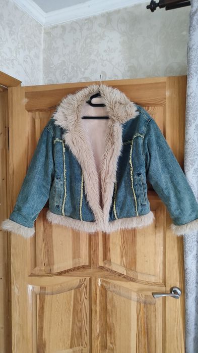 Джинсова куртка, тепла, нова