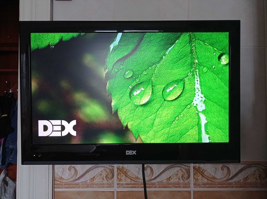Телевізор DEX  22 дюйма