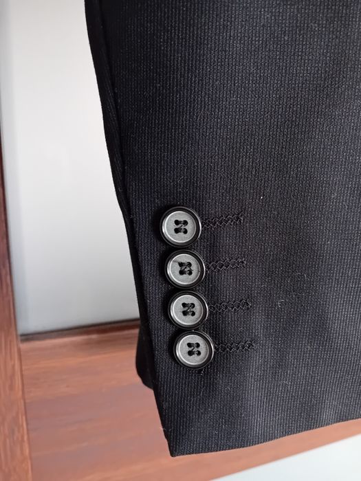 Sprzedam garnitur meski 52/176 kol.czarny