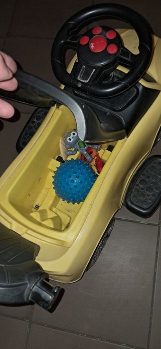 Дитяча машинка толокар