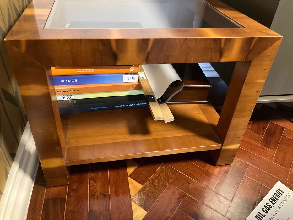 Mesa de apoio madeira de cerejeira maciça e vidro