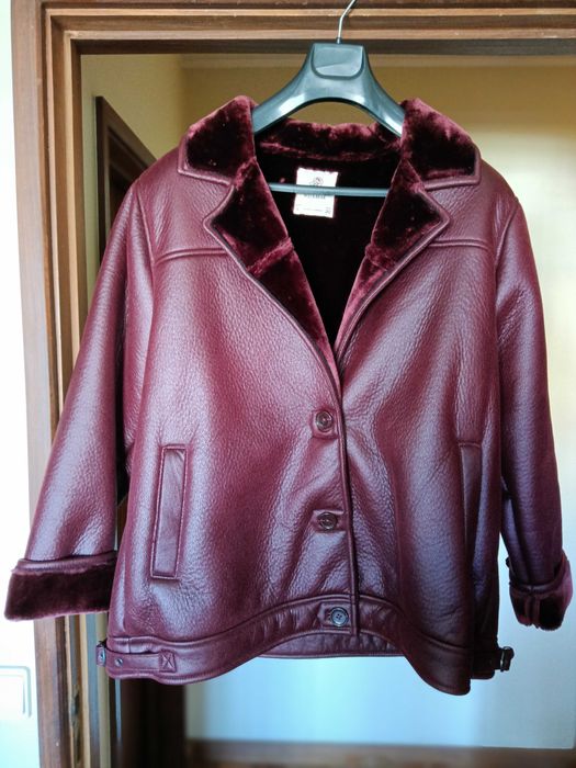 Casaco senhora Pull&Bear cor bordeaux tamanho L
